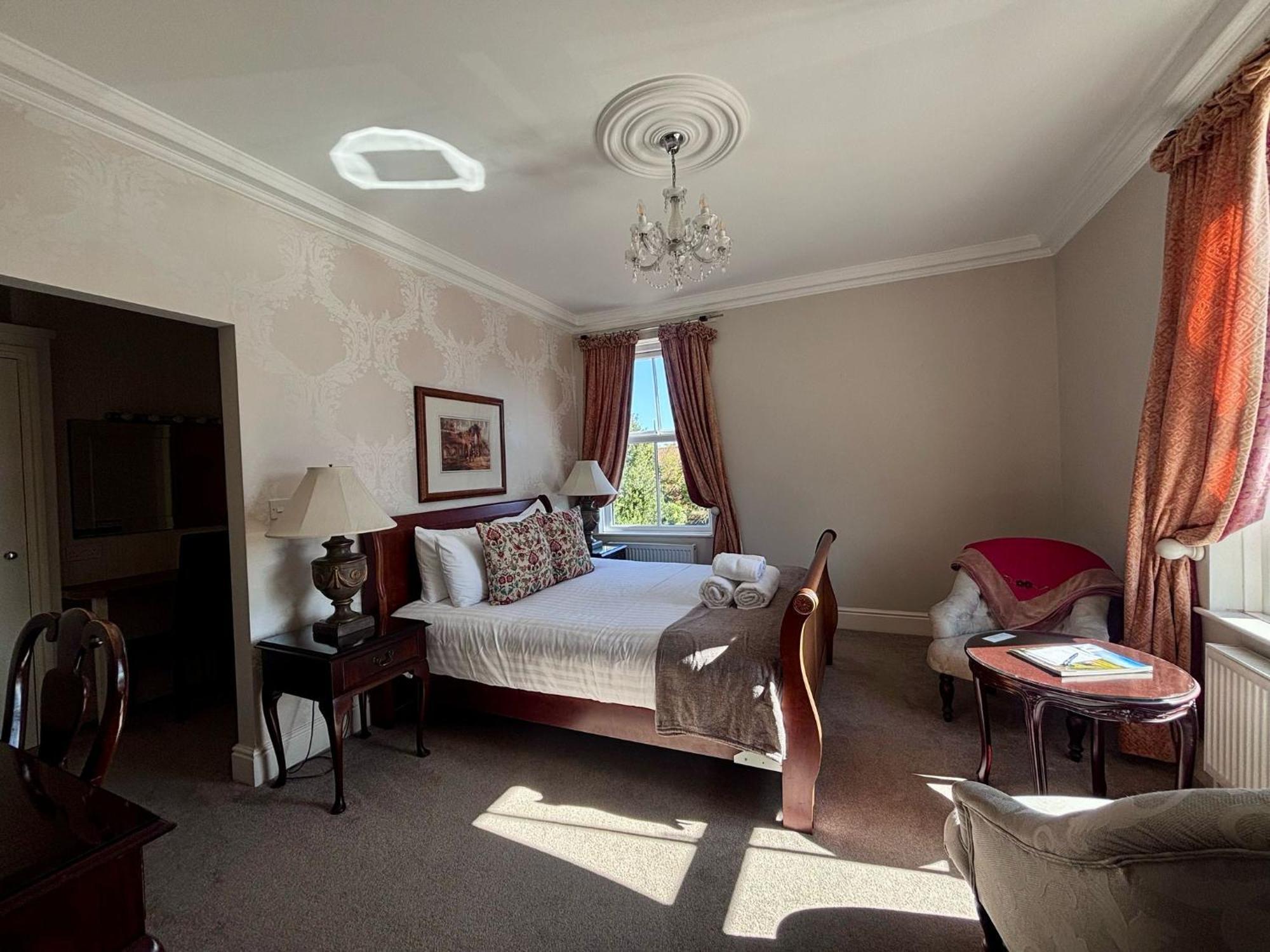 The Lodge Кингс Лин Екстериор снимка